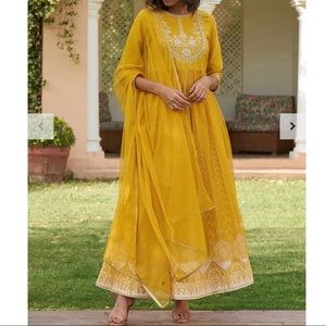 Indian Pakistan Festive Mustard Top Skirt-Drape Set / Choli